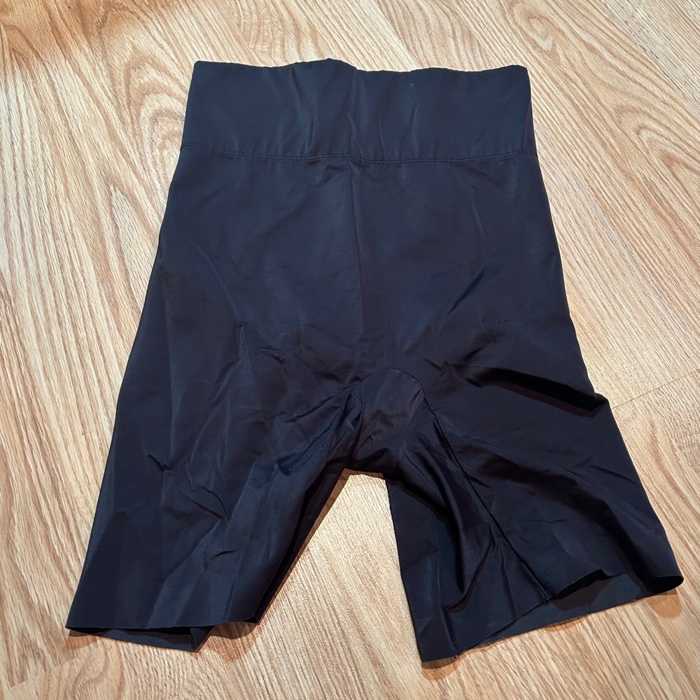 Bali 8405‎ Womens High Waist Thigh Slimmer Shapewear Shorts Black Size Medium
